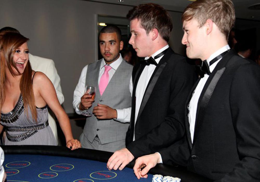 Stud Poker casino entertainment